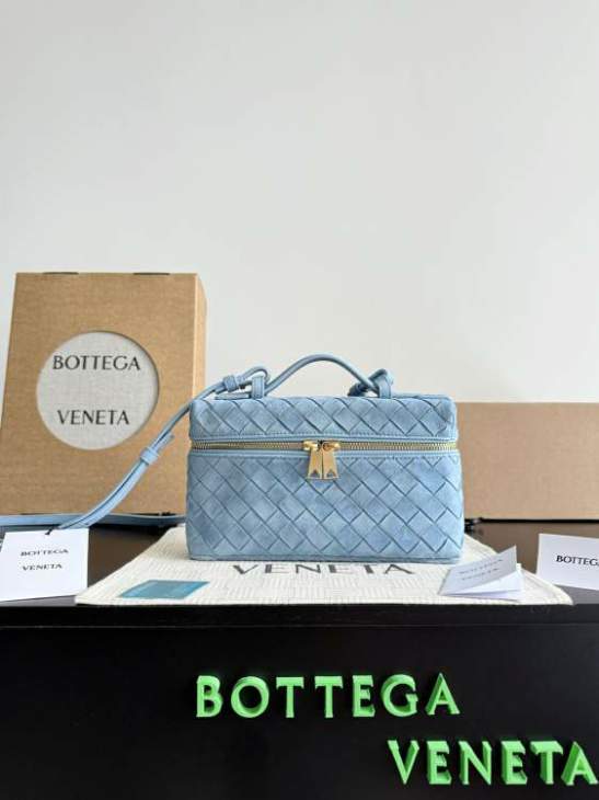 Picture of Bottega Veneta Handbags _SKUfw202999740fw